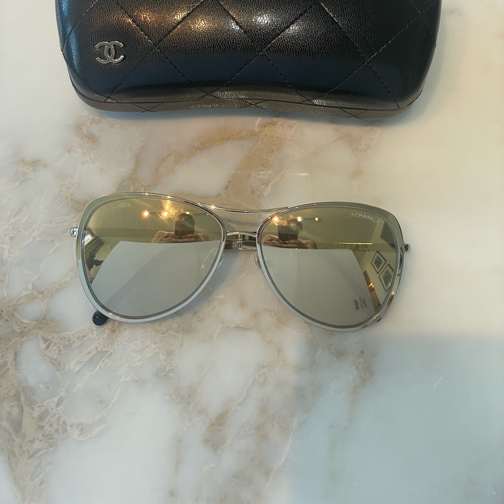 Chanel Gold Mirror Aviator Sunglasses. Excellent like new condition.